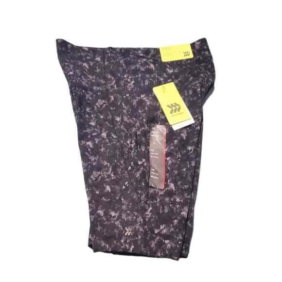 NWT All in Motion Brushed Sculpt High Rise Bike Shorts XS - Picture 5 of 7